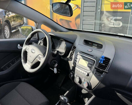 Серый Киа Форте, объемом двигателя 2 л и пробегом 114 тыс. км за 10800 $, фото 32 на Automoto.ua