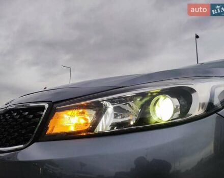 Серый Киа Форте, объемом двигателя 2 л и пробегом 144 тыс. км за 12900 $, фото 1 на Automoto.ua