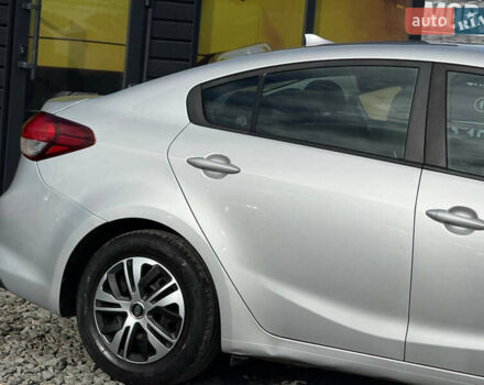 Серый Киа Форте, объемом двигателя 2 л и пробегом 114 тыс. км за 10800 $, фото 9 на Automoto.ua