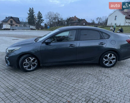 Серый Киа Форте, объемом двигателя 2 л и пробегом 98 тыс. км за 14500 $, фото 3 на Automoto.ua