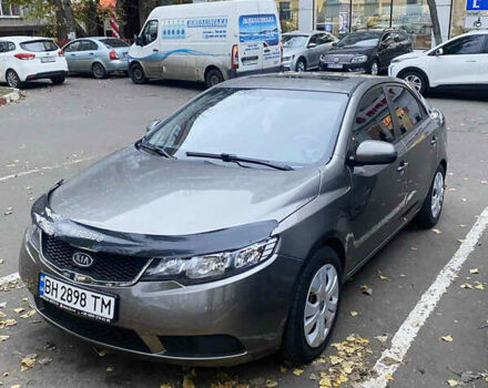 Серый Киа Форте, объемом двигателя 2 л и пробегом 311 тыс. км за 6999 $, фото 1 на Automoto.ua