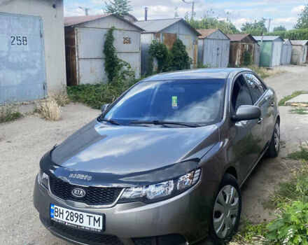 Сірий Кіа Форте, об'ємом двигуна 2 л та пробігом 203 тис. км за 7599 $, фото 1 на Automoto.ua