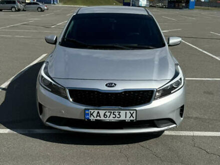 Киа Форте 2018 в Киеве на Automoto.ua Серый Киа Форте, объемом двигателя 2 л и пробегом 110 тыс. км за 12300 $, фото 1 на Automoto.ua