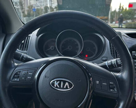 Синій Кіа Форте, об'ємом двигуна 2 л та пробігом 260 тис. км за 7300 $, фото 7 на Automoto.ua