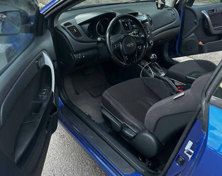 Синій Кіа Форте, об'ємом двигуна 2 л та пробігом 260 тис. км за 7300 $, фото 9 на Automoto.ua