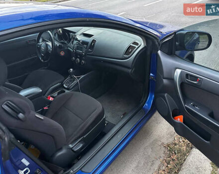 Синій Кіа Форте, об'ємом двигуна 2 л та пробігом 260 тис. км за 7300 $, фото 6 на Automoto.ua