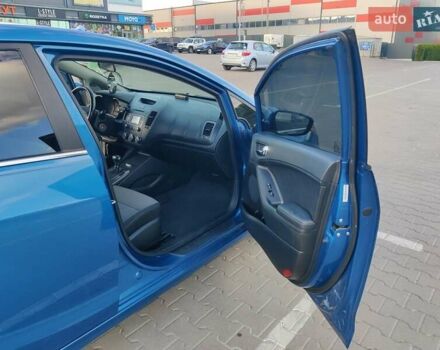 Синий Киа Форте, объемом двигателя 2 л и пробегом 174 тыс. км за 8600 $, фото 10 на Automoto.ua