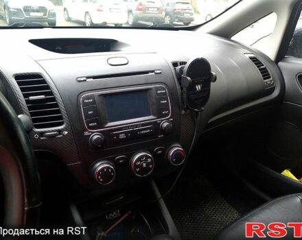 Синий Киа Форте, объемом двигателя 2 л и пробегом 150 тыс. км за 8500 $, фото 8 на Automoto.ua