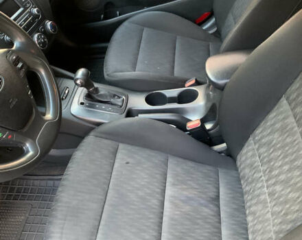 Синий Киа Форте, объемом двигателя 1.8 л и пробегом 185 тыс. км за 8600 $, фото 8 на Automoto.ua