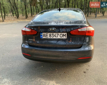 Синий Киа Форте, объемом двигателя 1.8 л и пробегом 185 тыс. км за 8600 $, фото 4 на Automoto.ua