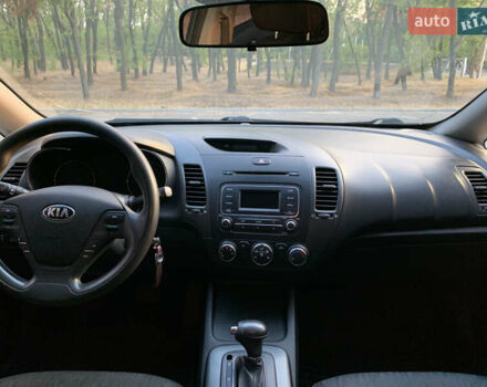 Синий Киа Форте, объемом двигателя 1.8 л и пробегом 185 тыс. км за 8600 $, фото 7 на Automoto.ua