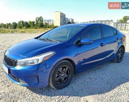 Синій Кіа Форте, об'ємом двигуна 2 л та пробігом 172 тис. км за 9700 $, фото 3 на Automoto.ua