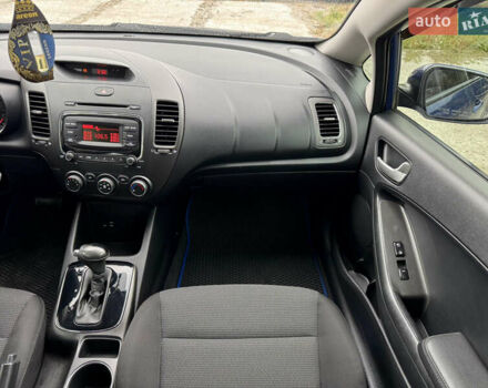 Синий Киа Форте, объемом двигателя 2 л и пробегом 179 тыс. км за 9700 $, фото 28 на Automoto.ua
