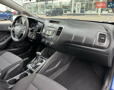 Кіа Форте 2017 у Києві на Automoto.ua Синій Кіа Форте, об'ємом двигуна 2 л та пробігом 145 тис. км за 9900 $, фото 8 на Automoto.ua