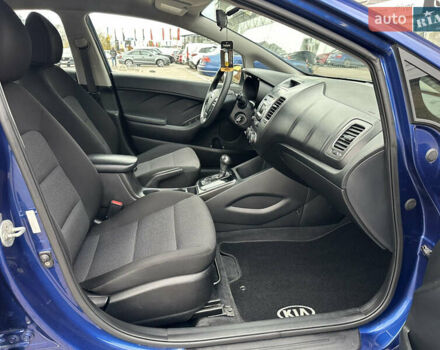 Кіа Форте 2017 у Києві на Automoto.ua Синій Кіа Форте, об'ємом двигуна 2 л та пробігом 145 тис. км за 9900 $, фото 11 на Automoto.ua
