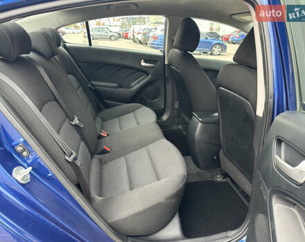 Кіа Форте 2017 у Києві на Automoto.ua Синій Кіа Форте, об'ємом двигуна 2 л та пробігом 145 тис. км за 9900 $, фото 12 на Automoto.ua