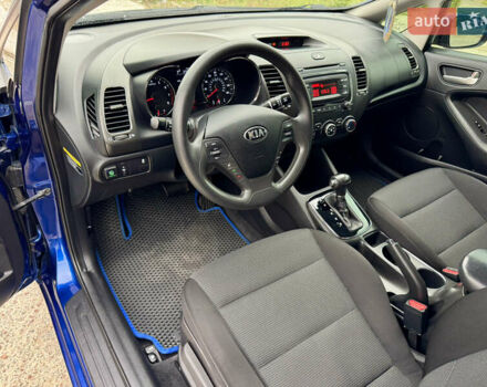 Синий Киа Форте, объемом двигателя 2 л и пробегом 179 тыс. км за 9700 $, фото 9 на Automoto.ua