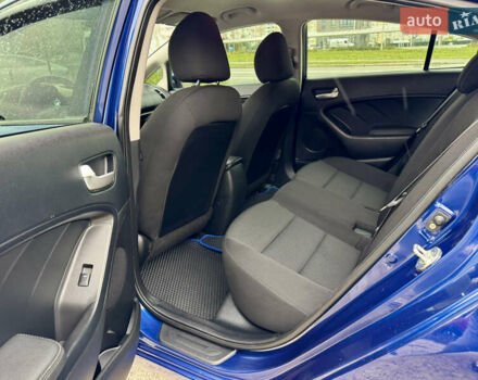 Синий Киа Форте, объемом двигателя 2 л и пробегом 179 тыс. км за 9700 $, фото 18 на Automoto.ua