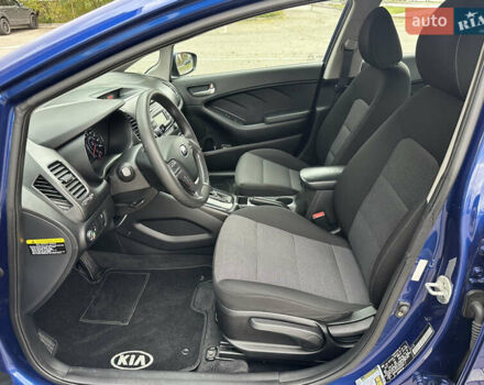 Кіа Форте 2017 у Києві на Automoto.ua Синій Кіа Форте, об'ємом двигуна 2 л та пробігом 145 тис. км за 9900 $, фото 10 на Automoto.ua