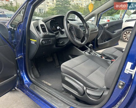 Синий Киа Форте, объемом двигателя 2 л и пробегом 97 тыс. км за 8800 $, фото 11 на Automoto.ua
