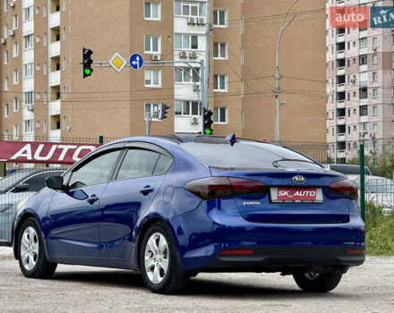 Синий Киа Форте, объемом двигателя 2 л и пробегом 179 тыс. км за 9700 $, фото 6 на Automoto.ua