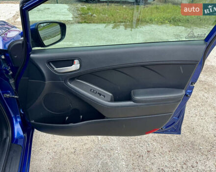 Синий Киа Форте, объемом двигателя 2 л и пробегом 179 тыс. км за 9700 $, фото 24 на Automoto.ua