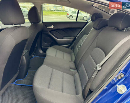 Синий Киа Форте, объемом двигателя 2 л и пробегом 179 тыс. км за 9700 $, фото 17 на Automoto.ua