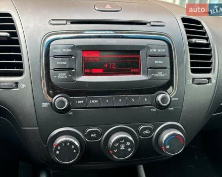 Синий Киа Форте, объемом двигателя 2 л и пробегом 142 тыс. км за 2100 $, фото 11 на Automoto.ua