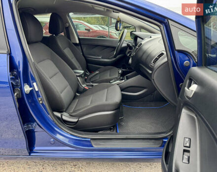 Синий Киа Форте, объемом двигателя 2 л и пробегом 179 тыс. км за 9700 $, фото 25 на Automoto.ua