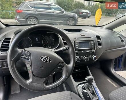 Синий Киа Форте, объемом двигателя 2 л и пробегом 97 тыс. км за 8800 $, фото 13 на Automoto.ua