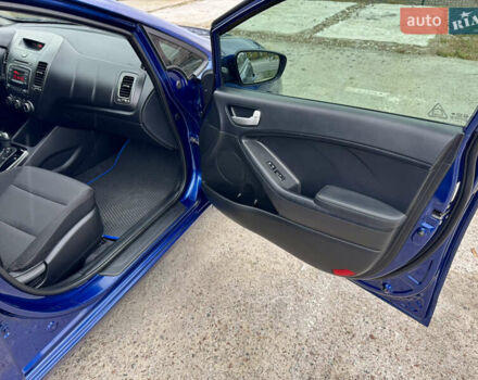 Синий Киа Форте, объемом двигателя 2 л и пробегом 179 тыс. км за 9700 $, фото 23 на Automoto.ua