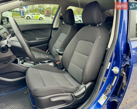 Синий Киа Форте, объемом двигателя 2 л и пробегом 179 тыс. км за 9700 $, фото 11 на Automoto.ua