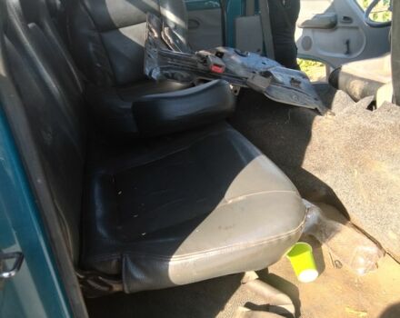 Червоний Кіа К2700, об'ємом двигуна 2.5 л та пробігом 250 тис. км за 2000 $, фото 8 на Automoto.ua