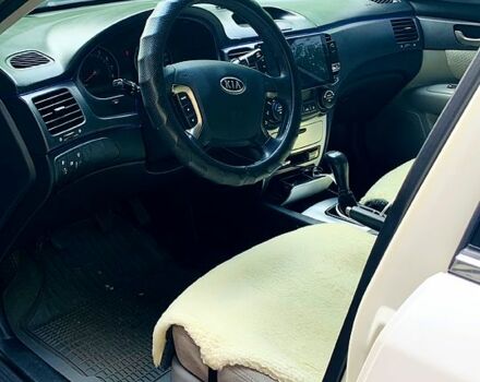 Белый Киа Маджентис, объемом двигателя 2 л и пробегом 300 тыс. км за 5000 $, фото 6 на Automoto.ua