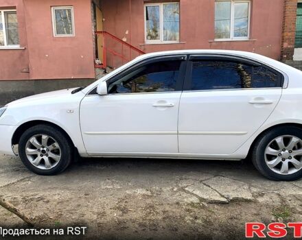 Белый Киа Маджентис, объемом двигателя 2 л и пробегом 300 тыс. км за 5000 $, фото 1 на Automoto.ua