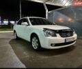 Белый Киа Маджентис, объемом двигателя 2 л и пробегом 278 тыс. км за 5800 $, фото 1 на Automoto.ua