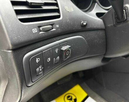 Білий Кіа Маджентіс, об'ємом двигуна 2 л та пробігом 163 тис. км за 6800 $, фото 8 на Automoto.ua