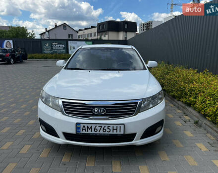 Белый Киа Маджентис, объемом двигателя 2 л и пробегом 261 тыс. км за 6500 $, фото 1 на Automoto.ua