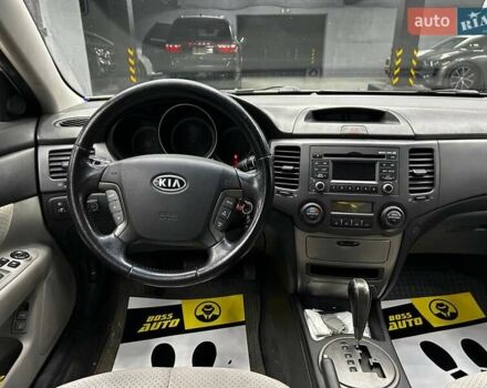 Білий Кіа Маджентіс, об'ємом двигуна 2 л та пробігом 163 тис. км за 6800 $, фото 14 на Automoto.ua