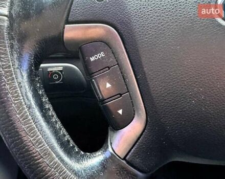 Білий Кіа Маджентіс, об'ємом двигуна 2 л та пробігом 208 тис. км за 4390 $, фото 16 на Automoto.ua