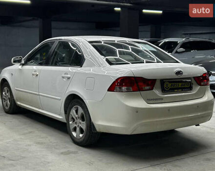 Білий Кіа Маджентіс, об'ємом двигуна 2 л та пробігом 163 тис. км за 6800 $, фото 3 на Automoto.ua