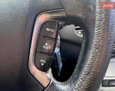 Білий Кіа Маджентіс, об'ємом двигуна 2 л та пробігом 208 тис. км за 4390 $, фото 18 на Automoto.ua