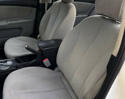 Белый Киа Маджентис, объемом двигателя 2 л и пробегом 162 тыс. км за 6700 $, фото 13 на Automoto.ua