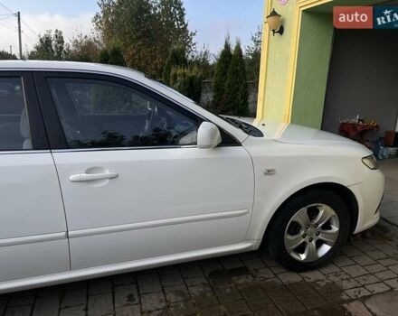 Белый Киа Маджентис, объемом двигателя 2 л и пробегом 162 тыс. км за 6700 $, фото 3 на Automoto.ua