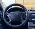 Білий Кіа Маджентіс, об'ємом двигуна 0 л та пробігом 209 тис. км за 5290 $, фото 14 на Automoto.ua