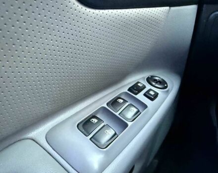 Білий Кіа Маджентіс, об'ємом двигуна 0 л та пробігом 209 тис. км за 5290 $, фото 15 на Automoto.ua