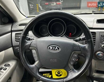 Білий Кіа Маджентіс, об'ємом двигуна 2 л та пробігом 163 тис. км за 6800 $, фото 16 на Automoto.ua