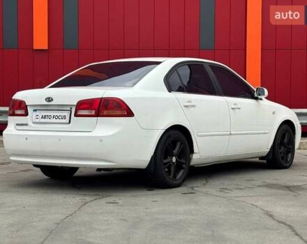 Белый Киа Маджентис, объемом двигателя 2 л и пробегом 208 тыс. км за 4390 $, фото 7 на Automoto.ua