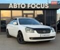 Білий Кіа Маджентіс, об'ємом двигуна 2 л та пробігом 209 тис. км за 5290 $, фото 1 на Automoto.ua