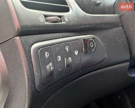 Белый Киа Маджентис, объемом двигателя 2 л и пробегом 208 тыс. км за 4390 $, фото 21 на Automoto.ua